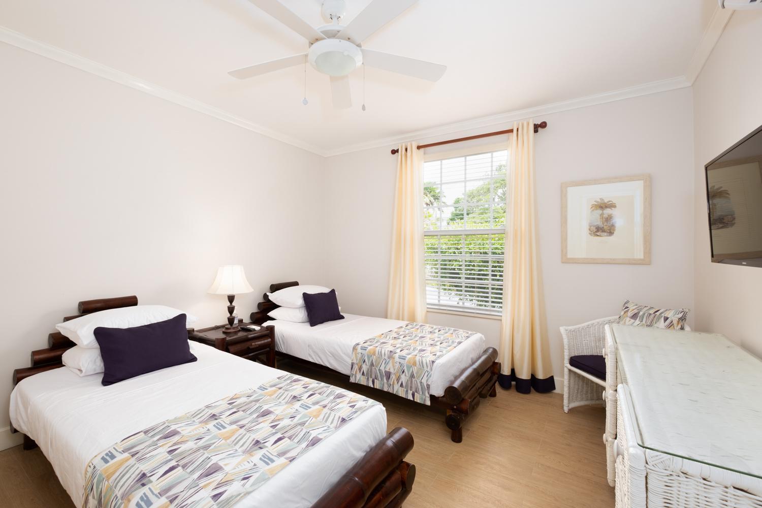 Jamaica Time Driftwood At Sea Palms 3Br 3Ba Condo In Ocho Rios With Pool And Beach Front With Views Only 10 Mins From Ochi Intl Airport Direct Flight From Miami Saint Maryʼs Esterno foto